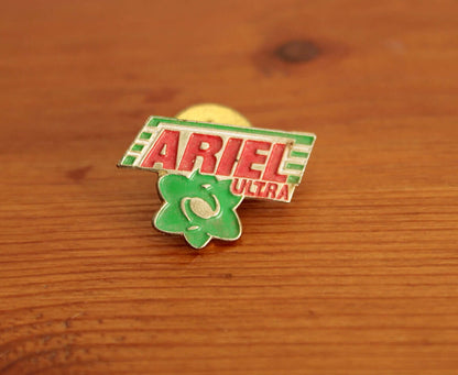 Vintage Pin's publicitaire Ariel