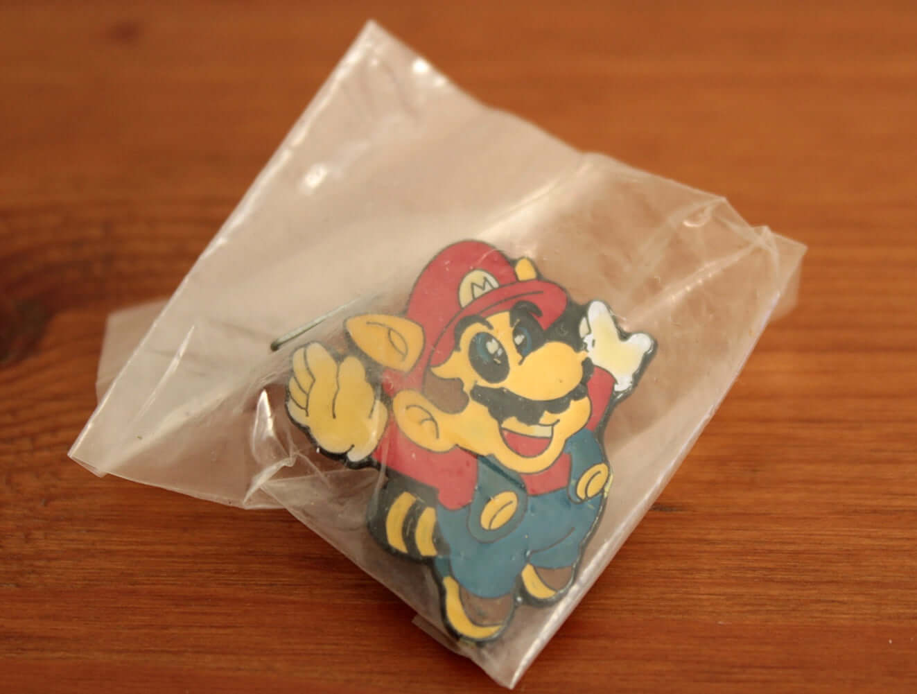 Vintage Pin's Mario Bros raton laveur