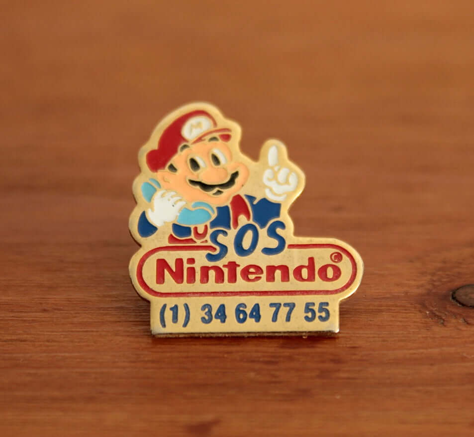 Vintage Pin's publicitaire SOS Nintendo