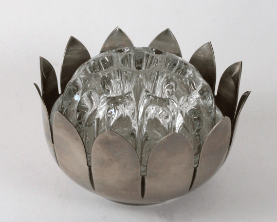 Grand pique-fleurs rond vintage socle métal argenté