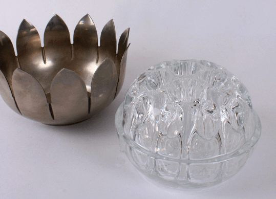 Grand pique-fleurs rond vintage socle métal argenté