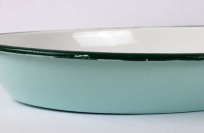 Plat ovale émaillé vintage vert d'eau