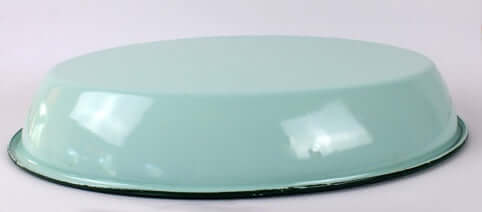 Plat ovale émaillé vintage vert d'eau
