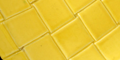 Grand plat creux jaune et noir Salins