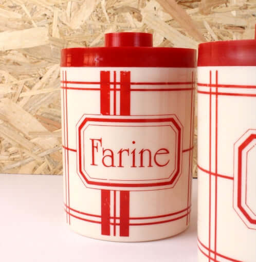 Pots à épices en plastique vintages