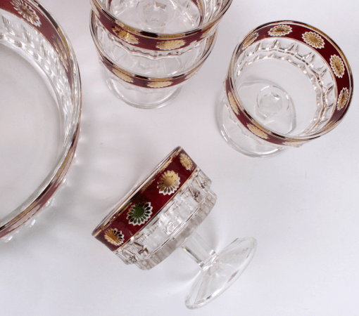 Ensemble saladier et coupes vintages en verre décoré