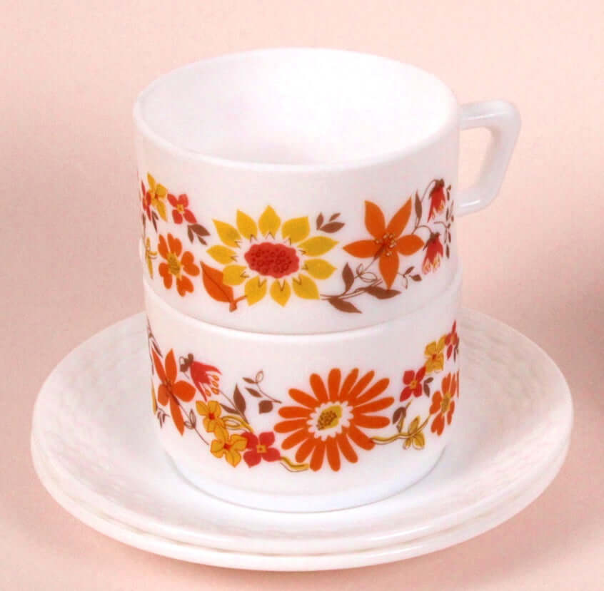 Tasses Arcopal Marguerites et Tournesol modèle Flore