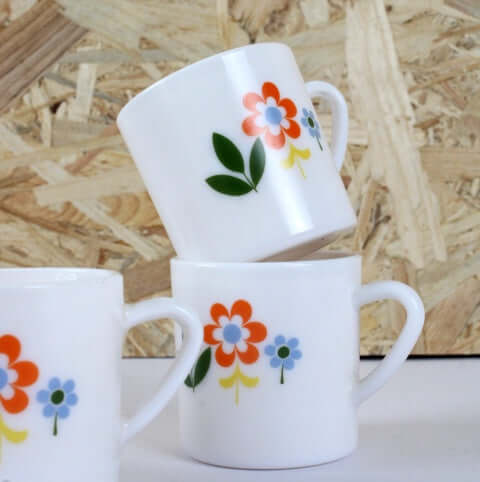 Tasses à café motif fleurs Arcopal vintage