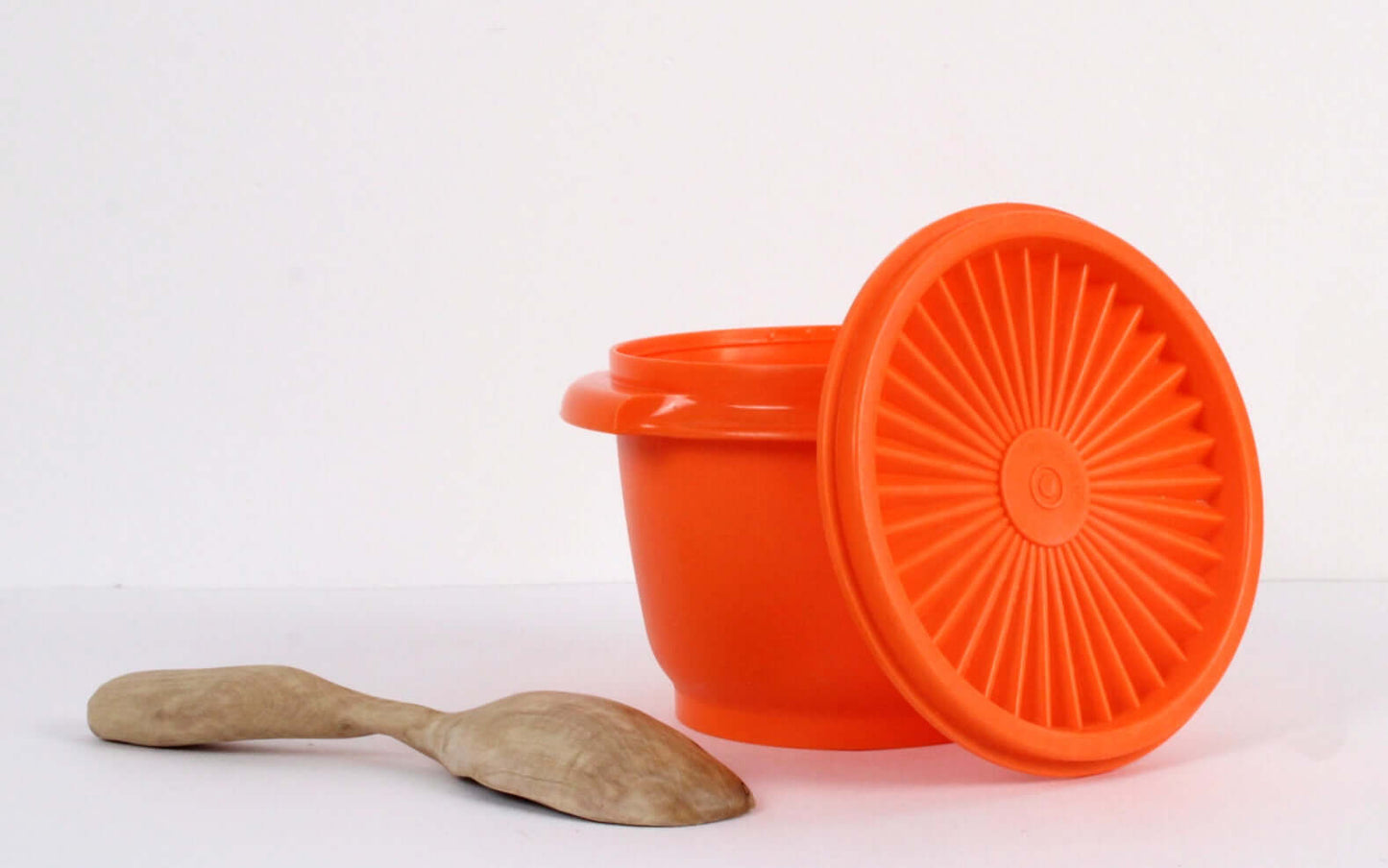 Boîte Tupperware soleil orange