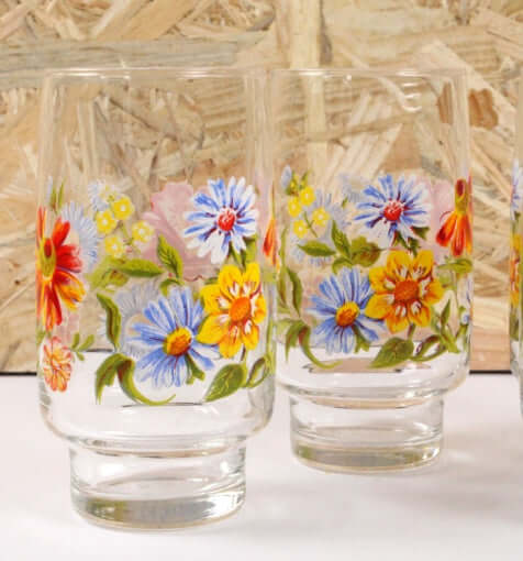 Verres à orangeade vintages motifs floraux