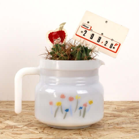 Verseuse en opaline vintage