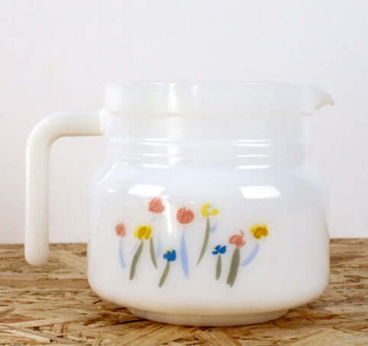 Verseuse en opaline vintage